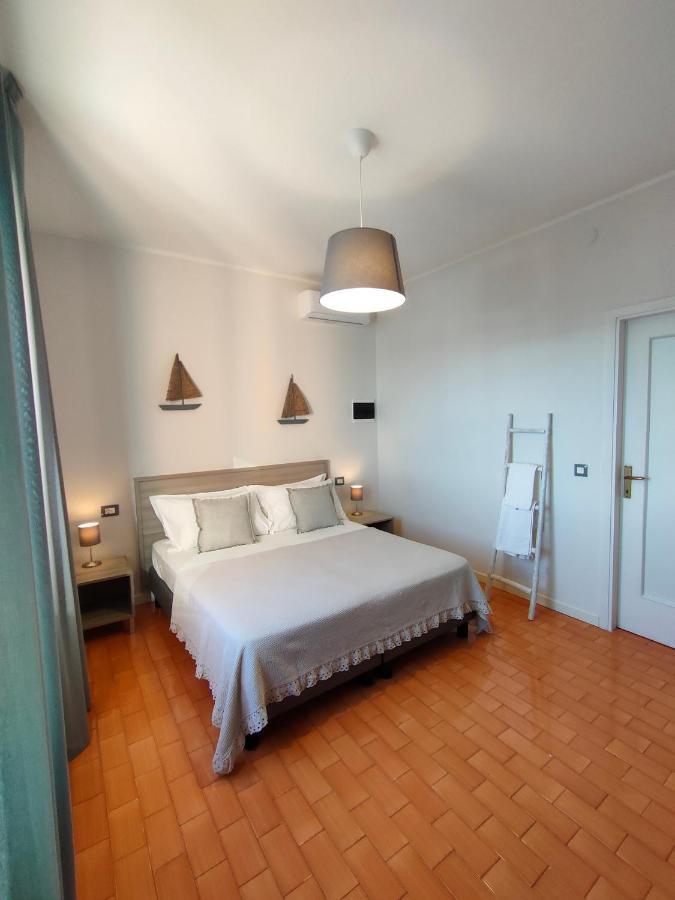 Albergo La Pescatrice Moniga del Garda المظهر الخارجي الصورة